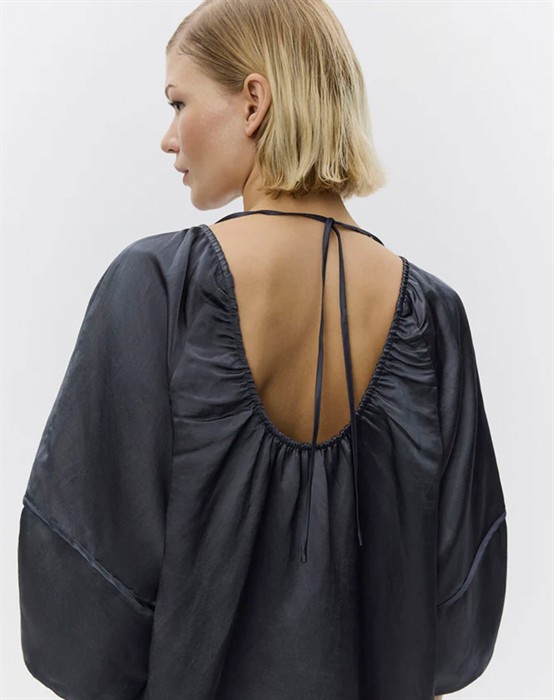 Skyler High Shine Blend Bluse - Ebony